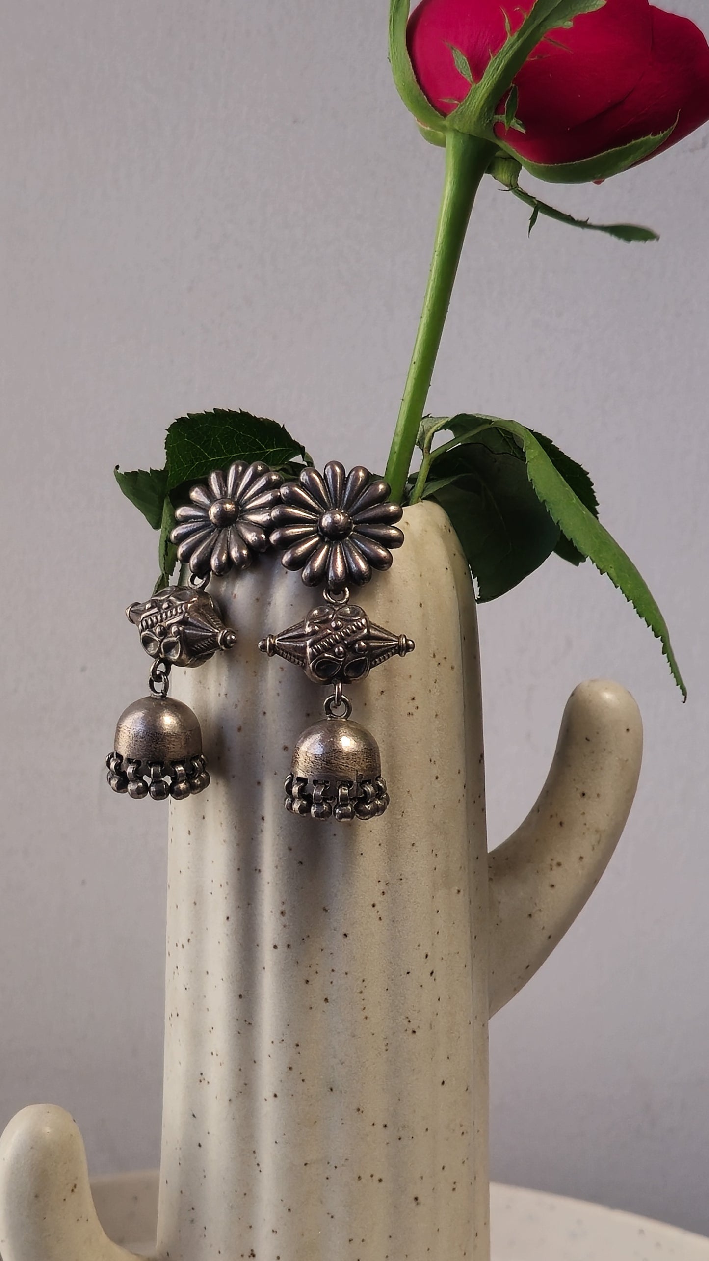 Kyaari - Oxidised Jhumka