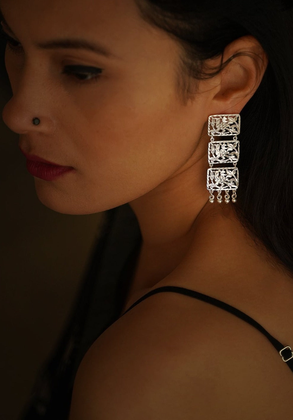 Kaashni - Shiny Silver Earrings