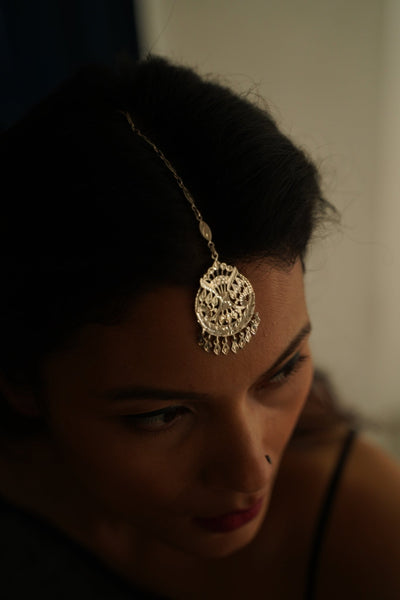 Lolita - Shiny Silver Mang Teeka | Silver Jewellery by Gulaal Jewels