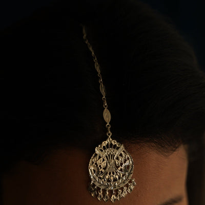 Lolita - Shiny Silver Mang Teeka | Silver Jewellery by Gulaal Jewels