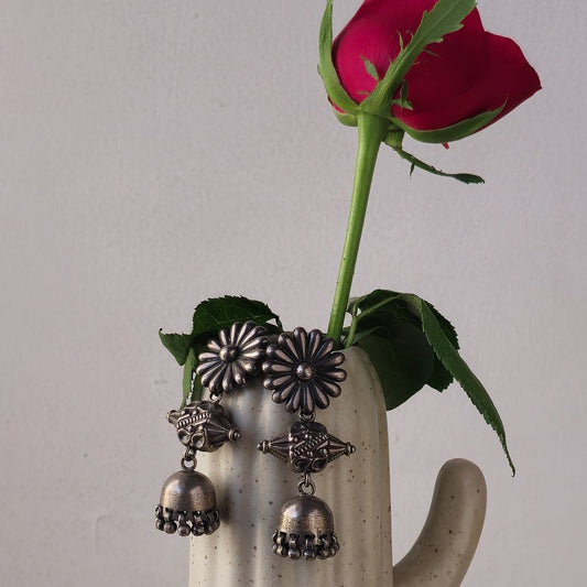 Kyaari - Oxidised Jhumka
