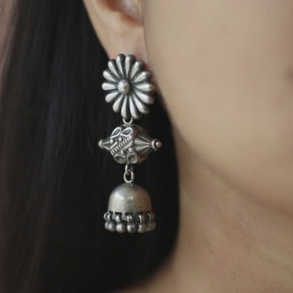Kyaari - Oxidised Jhumka
