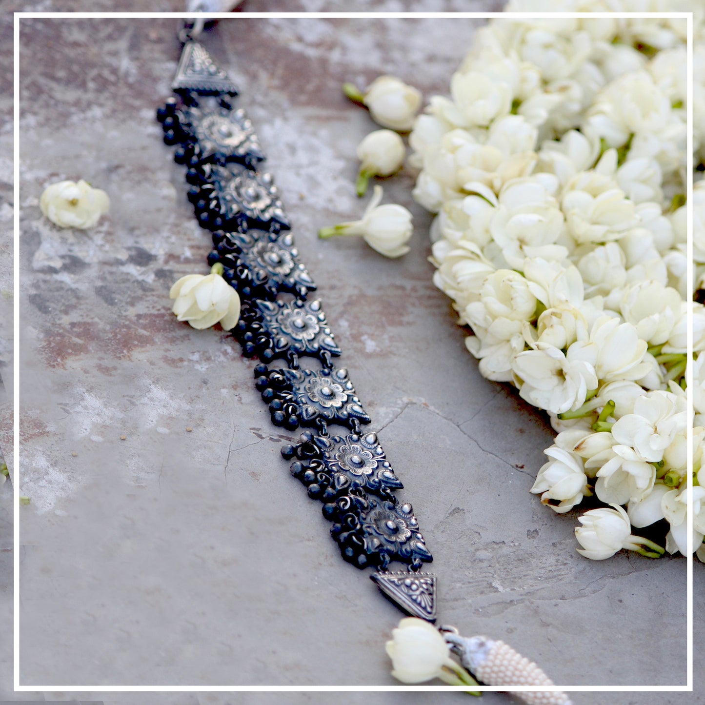 Bhuli - Oxidised Choker