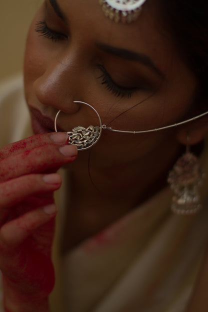 Ghazal - Shiny Silver Stick On Nath